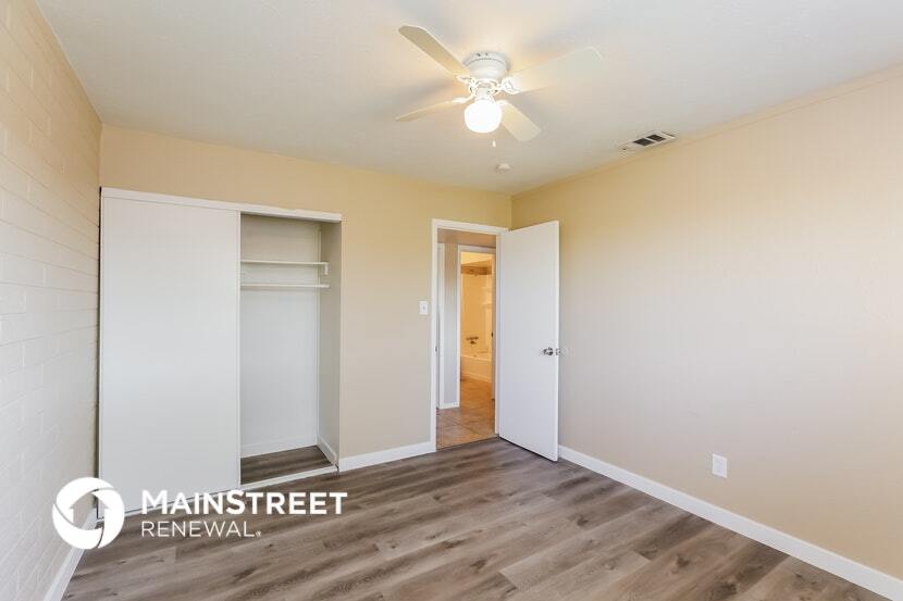 Building Photo - 5534 W Weldon Ave