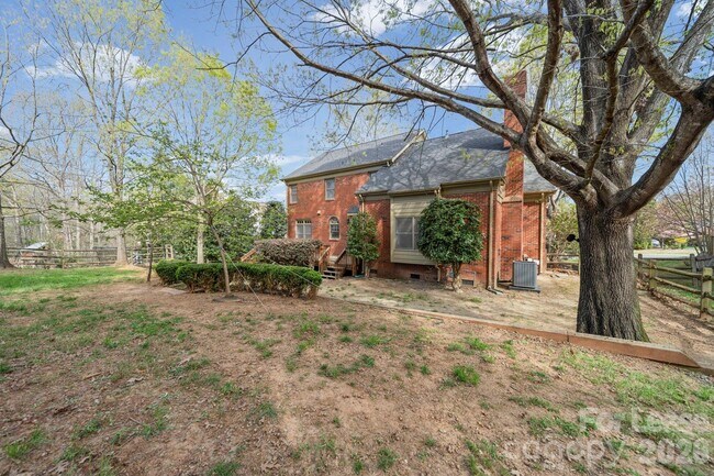 Building Photo - 214 Southern Cross Ln