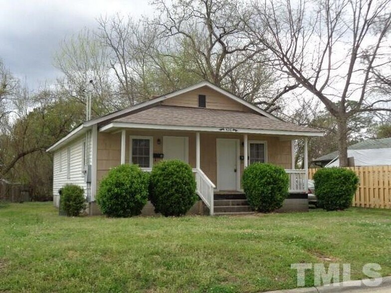 Building Photo - 426 Lakeland st