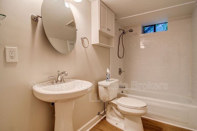 Building Photo - 4734 N Springs Rd NW