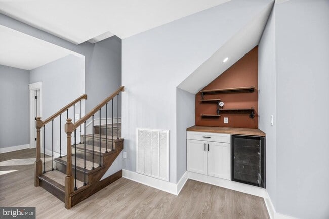 Building Photo - 5692 King Stuart Dr