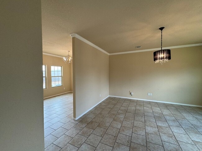 Building Photo - Move-In Special! Spacious 3BR Home with Large Private Yard in Mission Del Lago