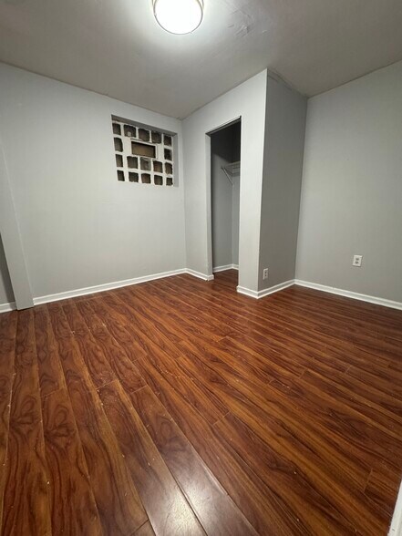 Building Photo - 2121 N 22nd St