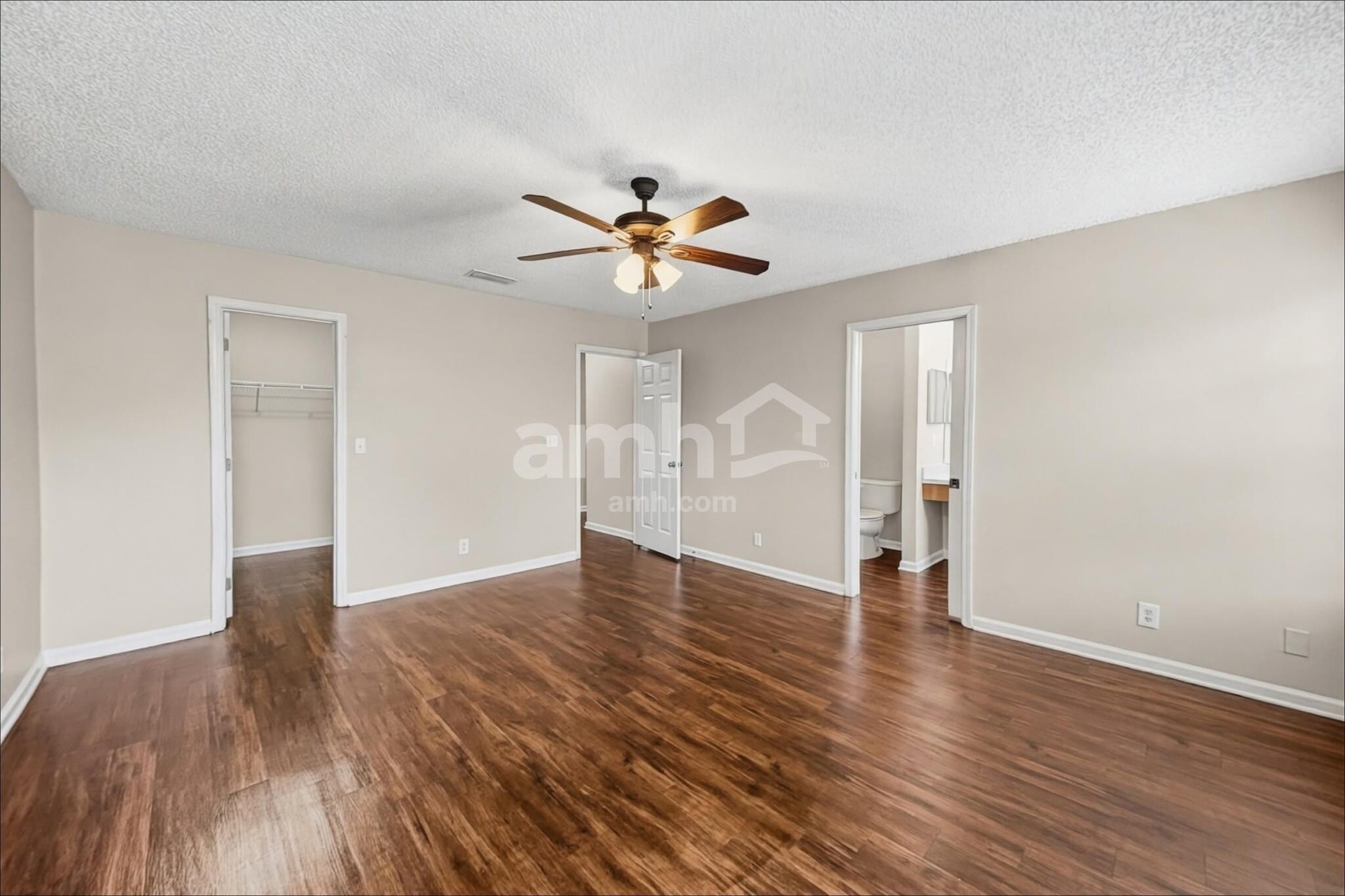 Building Photo - 12612 Ashglen Dr N