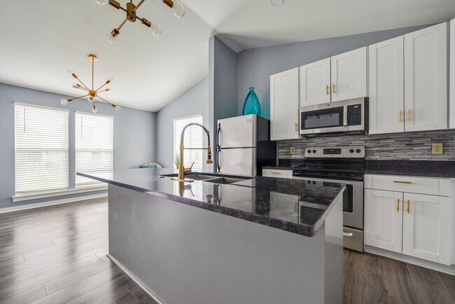 Building Photo - 205 Dockside Dr