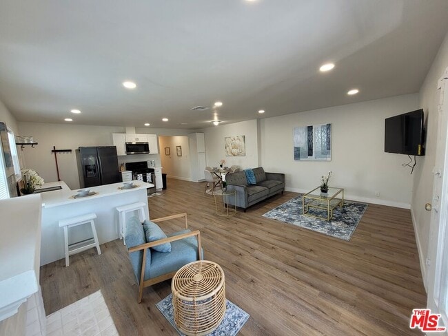 Building Photo - 3509 W 59th St