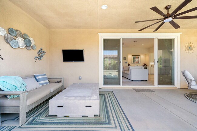 Building Photo - 81890 Via Encinitas