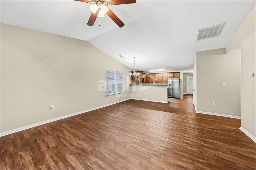 Building Photo - 410 Lind Point Ln