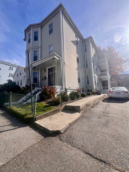 Building Photo - 6 Jefferson St