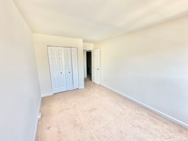 Building Photo - Fantastic 3 Bedroom Townhouse in Wellingto...