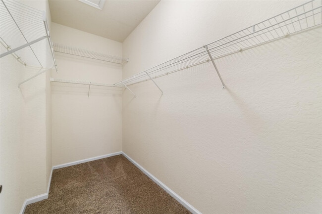 Building Photo - 463 School House Rd