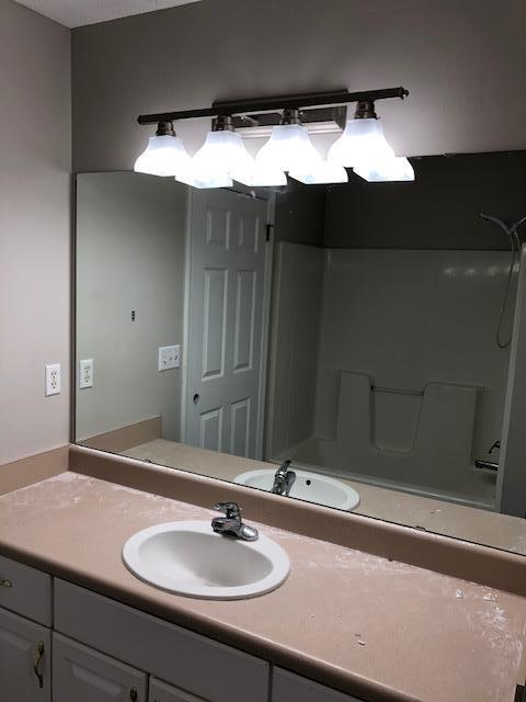 Building Photo - 1085 Forest Lake Terrace