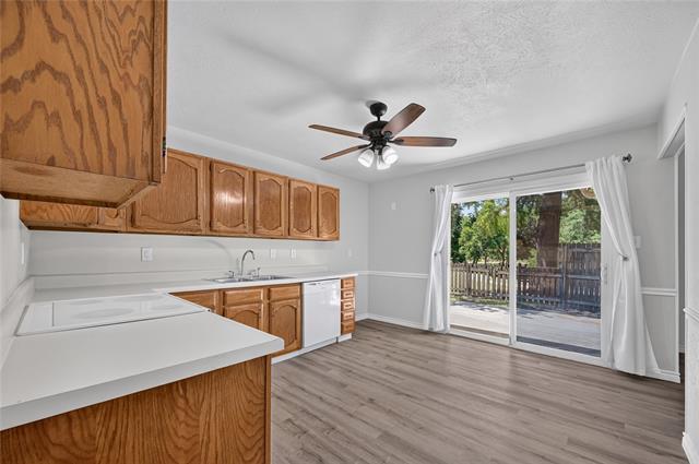 Building Photo - 407 Woodhurst Dr