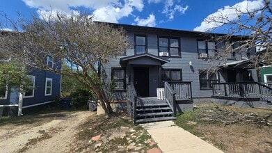 Building Photo - 407/409 Natalen Avenue