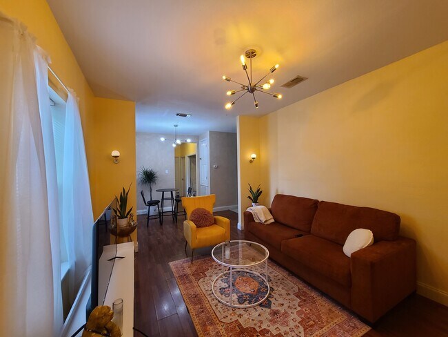Building Photo - 2639 N Galvez St