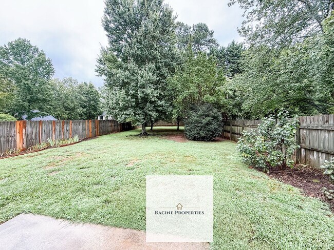 Building Photo - Quiet Living in Easley!