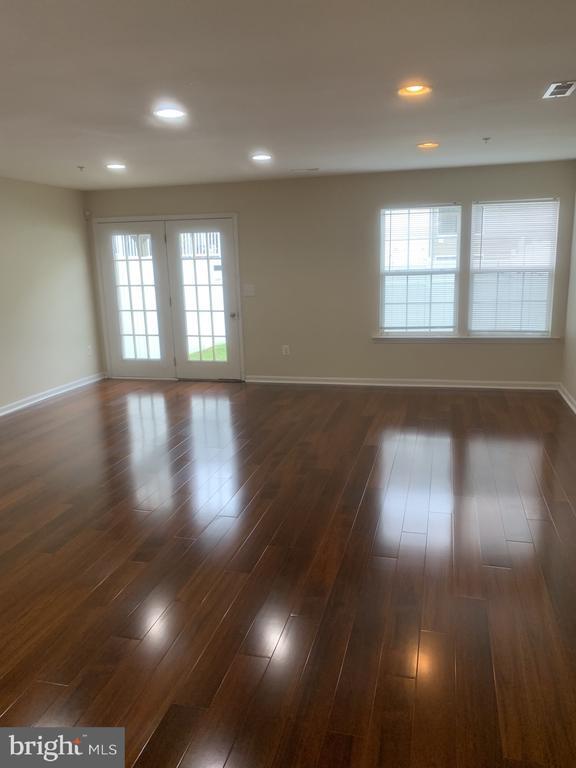 Building Photo - 22718 Bayside Way