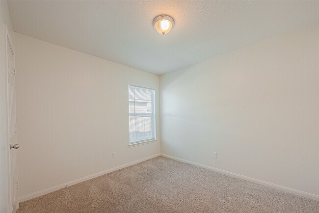 Building Photo - 26915 Teal Bayou Ln