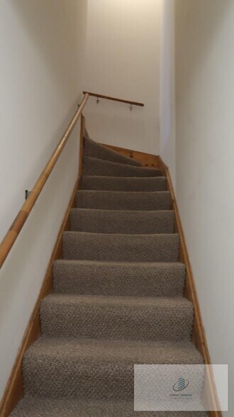 Building Photo - 1446 W Chicago Ave