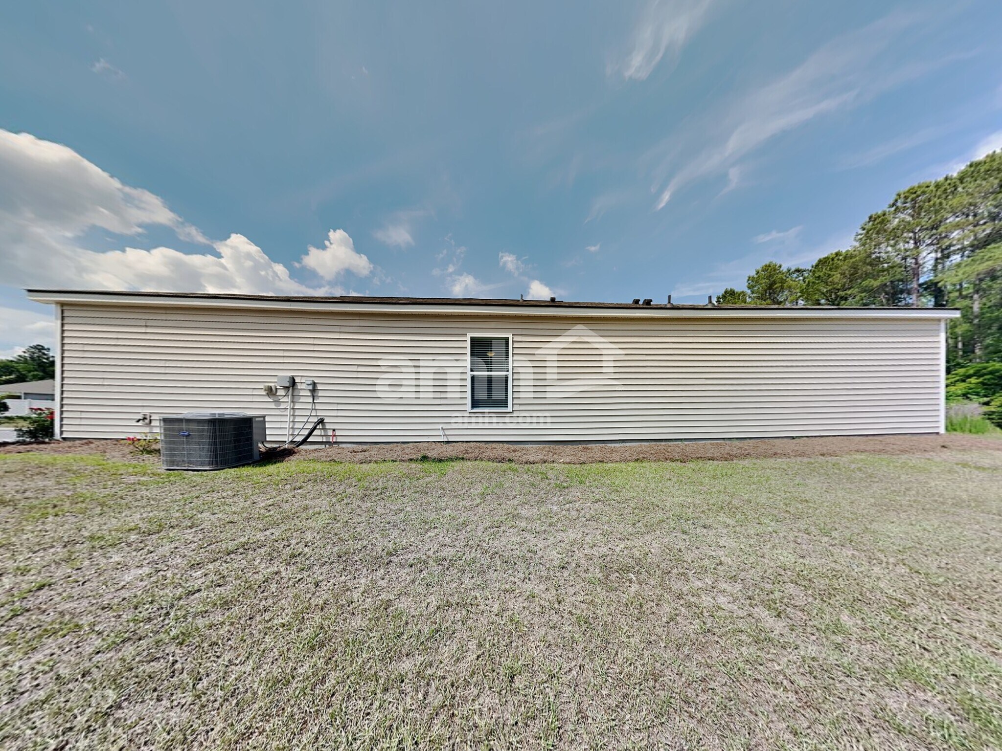 Building Photo - 215 Bellflower Cir