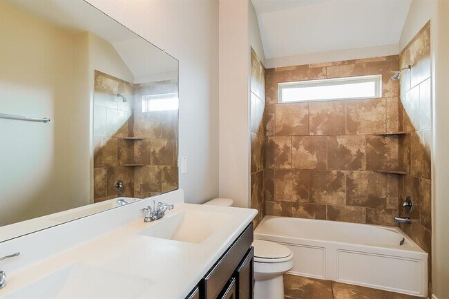 Building Photo - 3410 Bainbridge Hill Ln