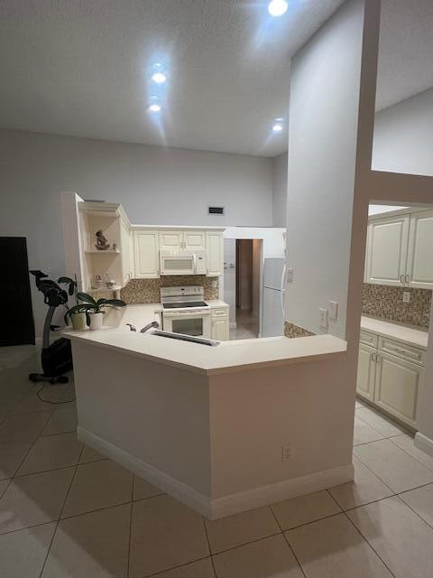 Building Photo - 10101 Costa Del Sol Blvd
