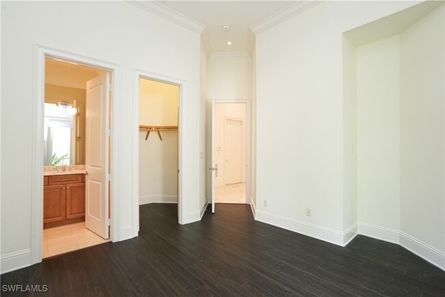 Building Photo - 823 Cassena Rd