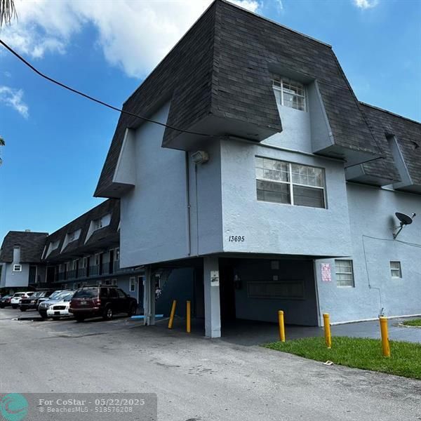 Building Photo - 13695 NE 3rd Ct