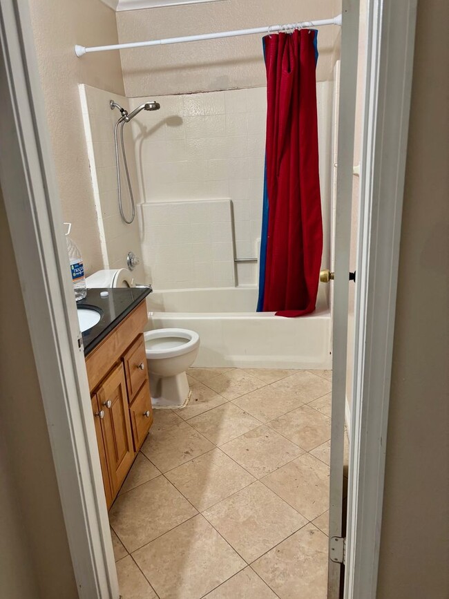 Building Photo - 5640 Riverside Dr