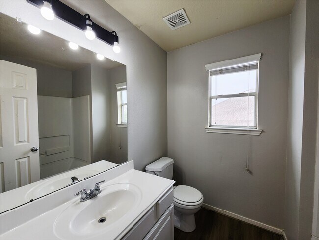 Building Photo - 4075 Mossy Spring Ln