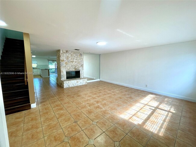 Building Photo - 4269 Coral Springs Dr