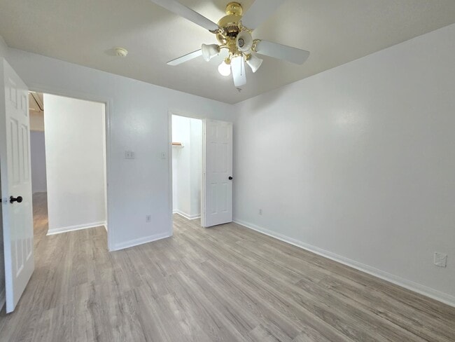 Building Photo - 6007 Bassetdale Ln