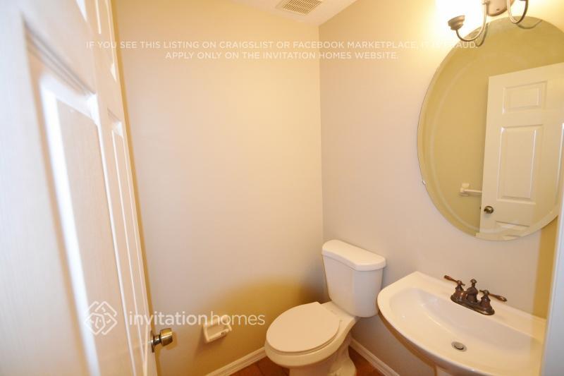 Building Photo - 945 Beresford Way