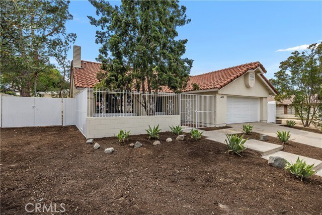 Building Photo - 1348 Sandia St