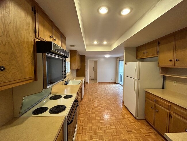 Building Photo - Charming 3bd/2ba Golf Course in Oakmont!
