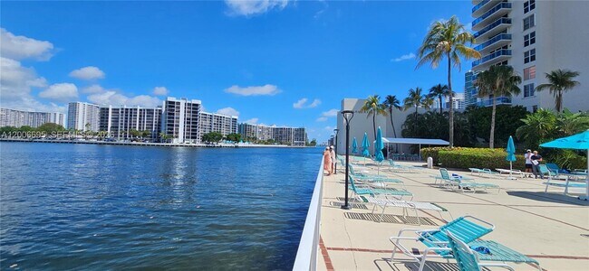 Building Photo - 3800 S Ocean Dr