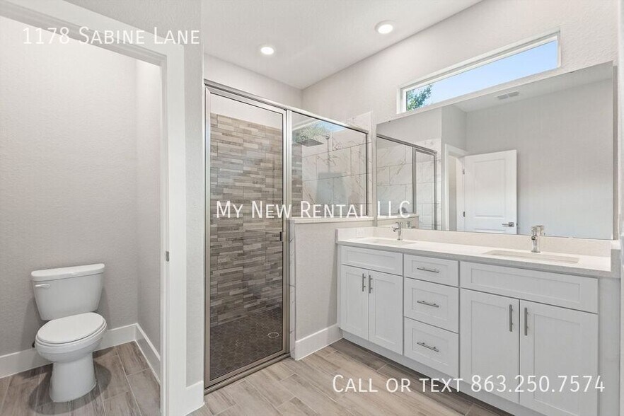 Building Photo - 1178 Sabine Ln