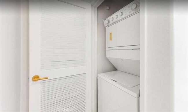 Building Photo - 2257 Watermarke Pl