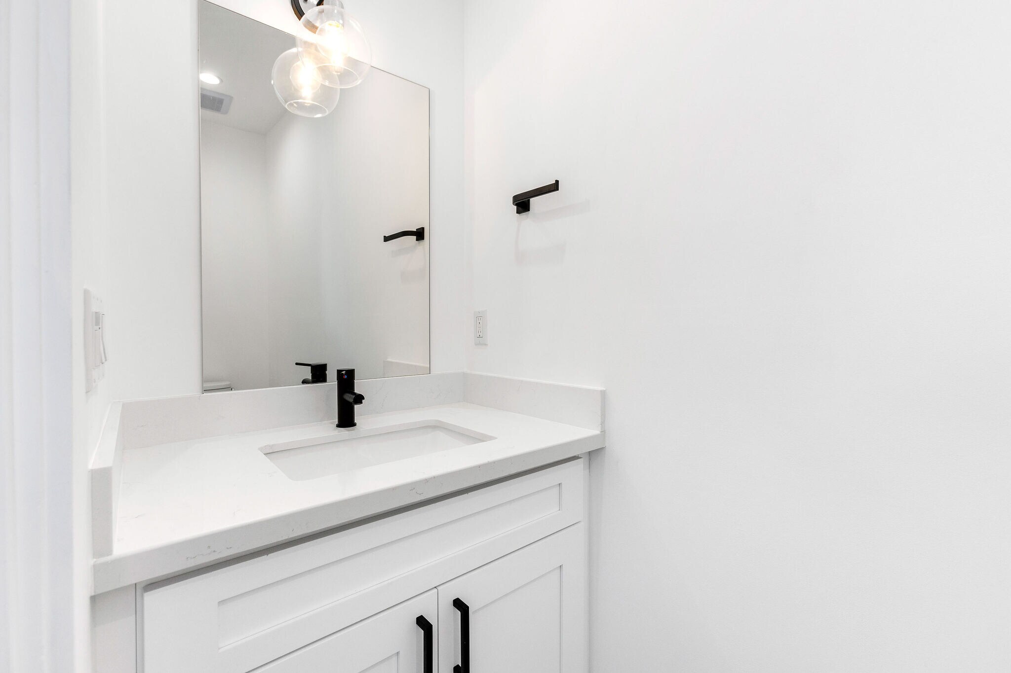 Building Photo - 1253 N Gower St