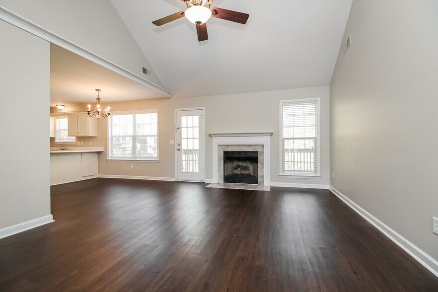 Building Photo - 1126 Poplar Hollow Dr