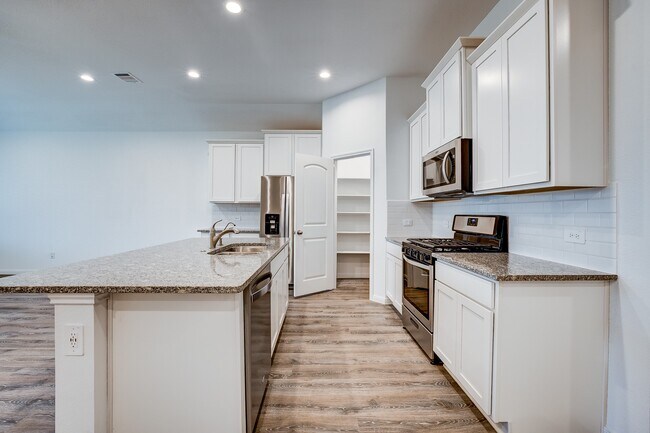 Building Photo - 1225 Antelope Passing Dr