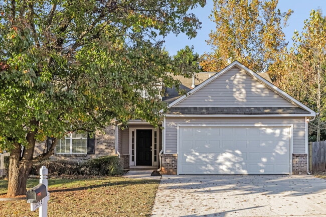 Building Photo - 5275 Yellow Pine Dr