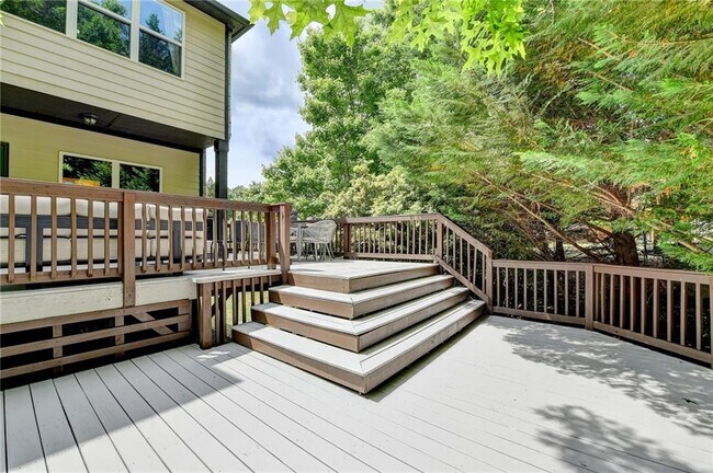 Building Photo - 11034 Estates Cir