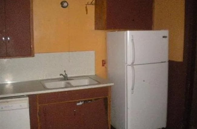 Building Photo - 2647 Fremont Ave N