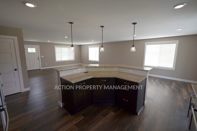 Building Photo - 2 bed + office, 2 bath home in Sequim