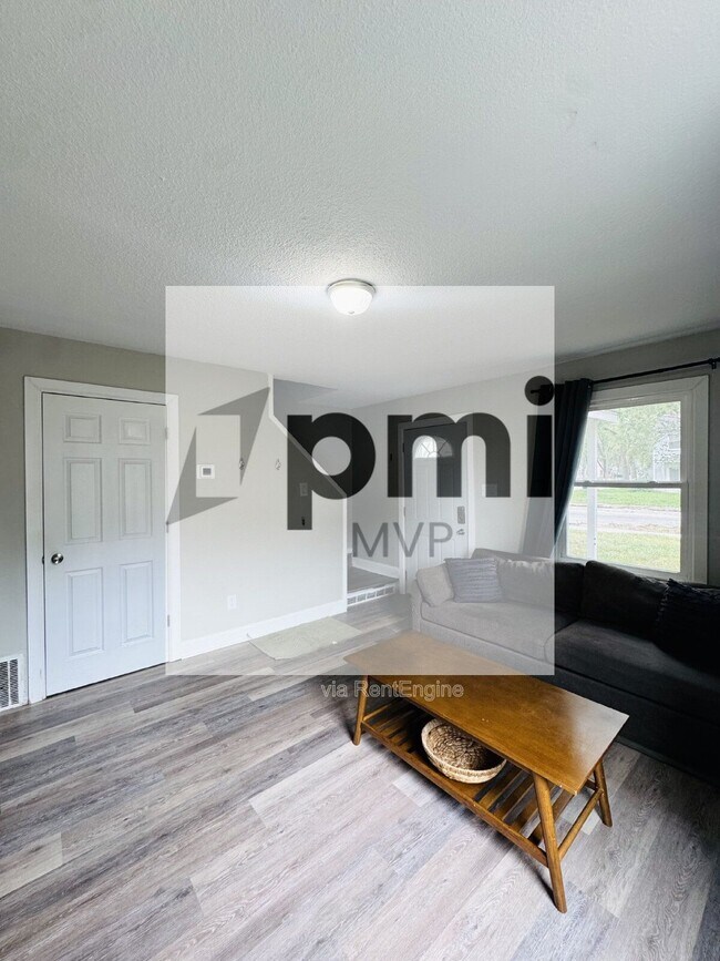 Building Photo - 4617 Langley Ave