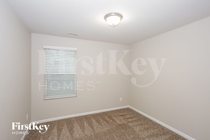 Building Photo - 9612 Hamel St