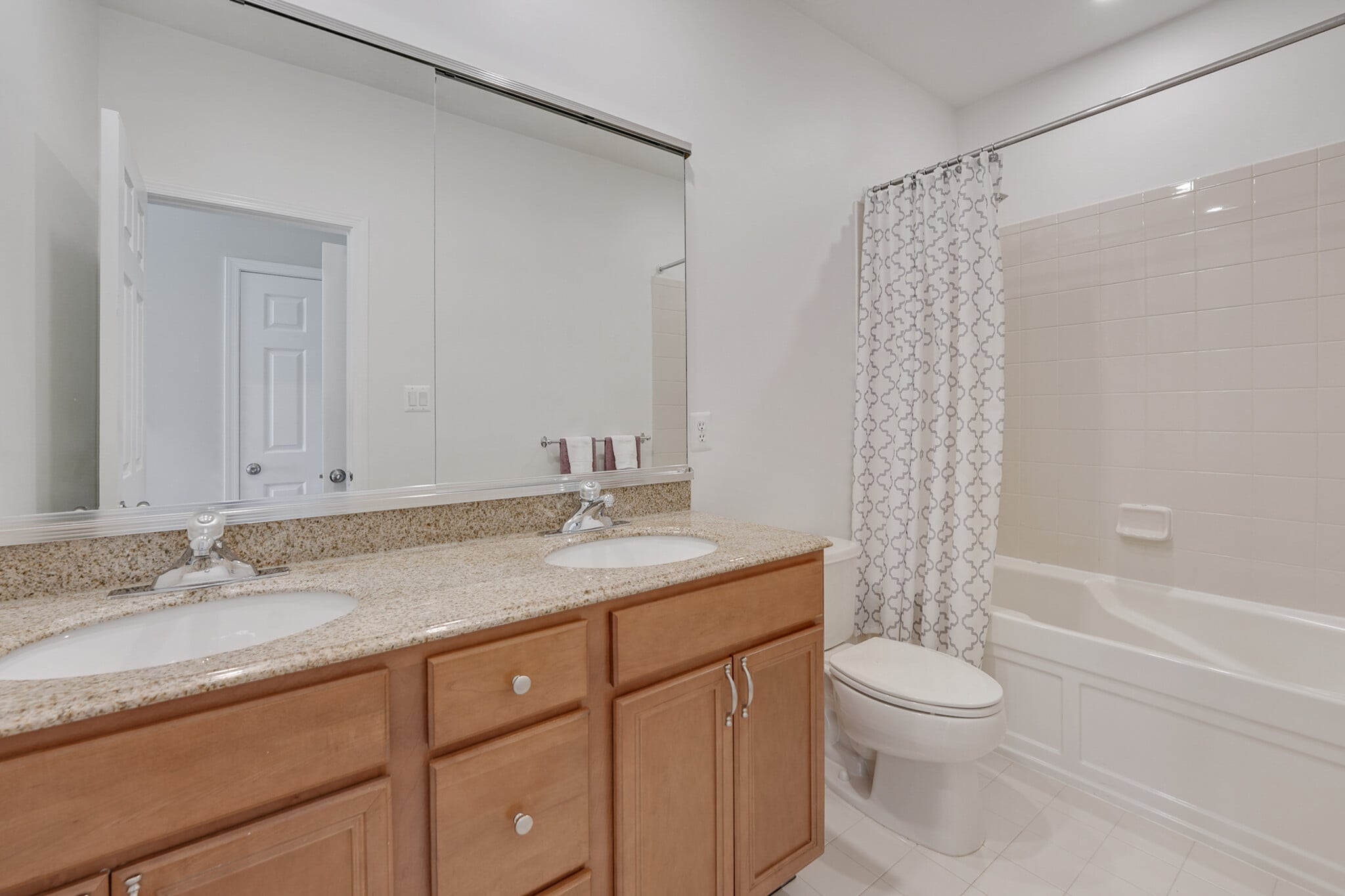 Building Photo - 42657 Homefront Ter