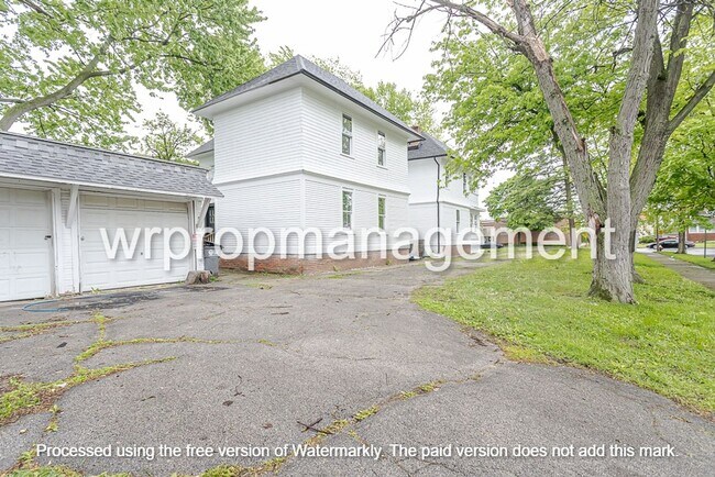 Building Photo - 1822 Glendale Ave