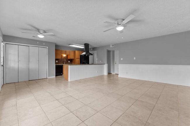 Building Photo - 3079 Cricket Rd